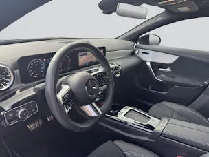 MERCEDES-BENZ CLA 200 d AMG Line Night 8G-DCT
