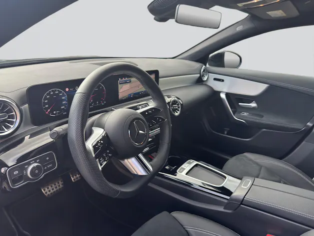 MERCEDES-BENZ CLA 200 d AMG Line Night 8G-DCT