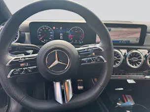 MERCEDES-BENZ CLA 200 d AMG Line Night 8G-DCT