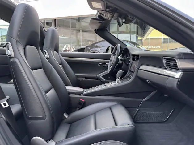 PORSCHE 911 Targa 4S