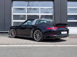PORSCHE 911 Targa 4S