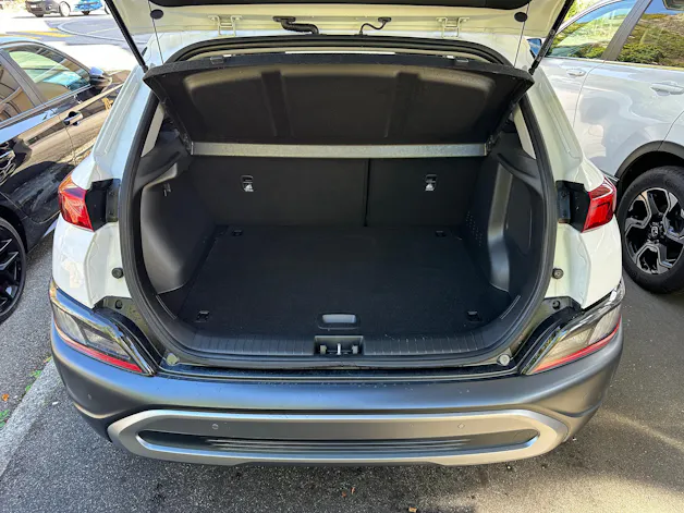 HYUNDAI Kona 1.6 T-GDi Amplia 4WD DCT