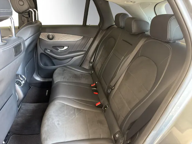 MERCEDES-BENZ GLC 300 4Matic AMG Line 9G-Tronic