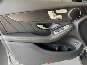 MERCEDES-BENZ GLC 300 4Matic AMG Line 9G-Tronic