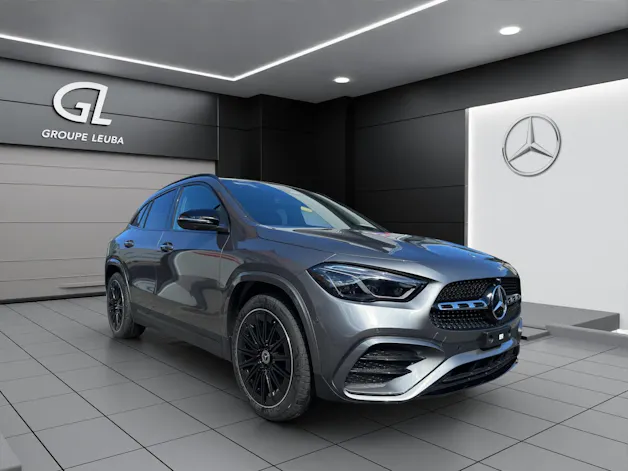 MERCEDES-BENZ GLA 200 Night Star 7G-DCT