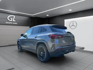 MERCEDES-BENZ GLA 200 Night Star 7G-DCT
