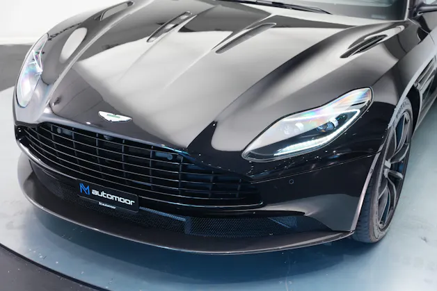 ASTON MARTIN DB11 V12 Touchtronic 3 AMR *Carbon*