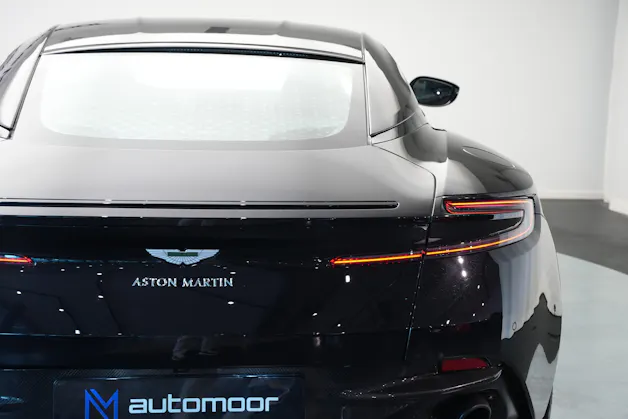 ASTON MARTIN DB11 V12 Touchtronic 3 AMR *Carbon*