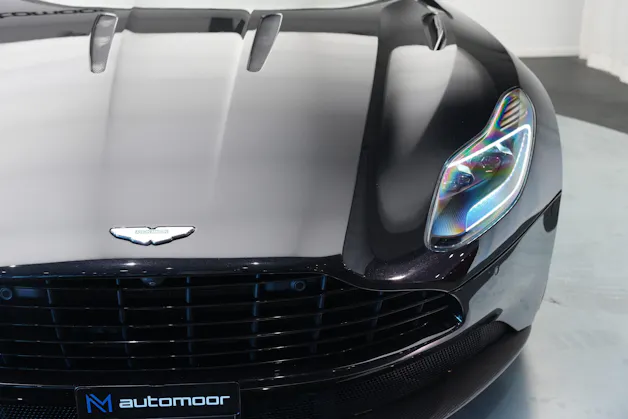 ASTON MARTIN DB11 V12 Touchtronic 3 AMR *Carbon*