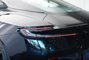 ASTON MARTIN DB11 V12 Touchtronic 3 AMR *Carbon*