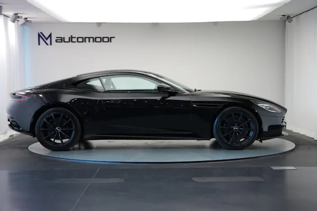 ASTON MARTIN DB11 V12 Touchtronic 3 AMR *Carbon*