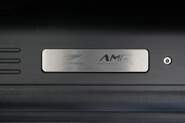ASTON MARTIN DB11 V12 Touchtronic 3 AMR *Carbon*