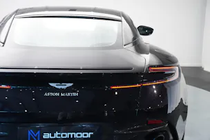 ASTON MARTIN DB11 V12 Touchtronic 3 AMR *Carbon*