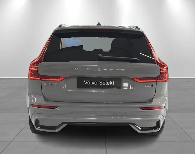 VOLVO XC60 2.0 B5 MH Plus Dark AWD