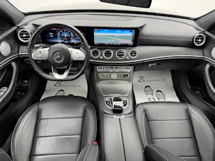 MERCEDES-BENZ E 400 d AMG Line 4Matic 340PS Obsidian Black Metallic 9G-Tronic / 360° Kamera / Panoramadach / Leder / Burmester Soundsystem /