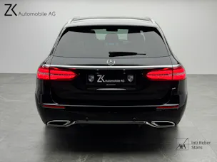 MERCEDES-BENZ E 400 d AMG Line 4Matic 340PS Obsidian Black Metallic 9G-Tronic / 360° Kamera / Panoramadach / Leder / Burmester Soundsystem /