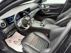 MERCEDES-BENZ E 400 d AMG Line 4Matic 340PS Obsidian Black Metallic 9G-Tronic / 360° Kamera / Panoramadach / Leder / Burmester Soundsystem /