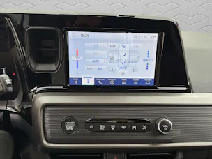 FORD Tourneo Courier 1.0 EcoBoost Titanium Automat