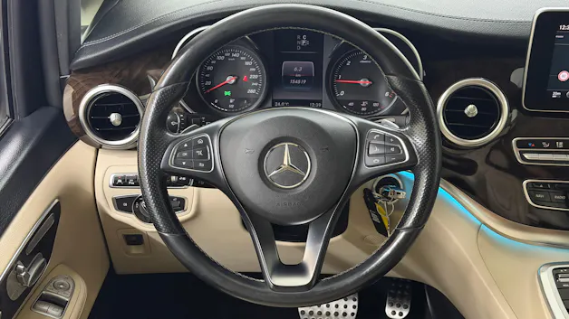 MERCEDES-BENZ V 250 d Swiss Edition lang 7G-Tronic