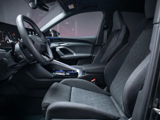 AUDI Q5 Sportback 2.0 40 TFSI S Line quattro S-Tronic / Rückfahrkamera / Sportsitze / Navi