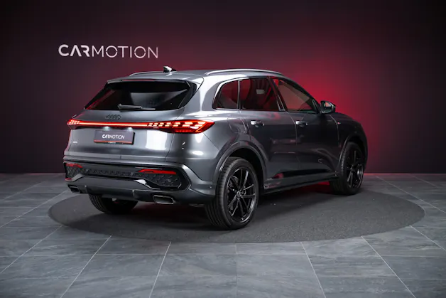 AUDI Q5 Sportback 2.0 40 TFSI S Line quattro S-Tronic / Rückfahrkamera / Sportsitze / Navi