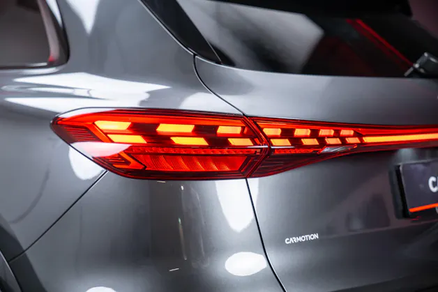 AUDI Q5 Sportback 2.0 40 TFSI S Line quattro S-Tronic / Rückfahrkamera / Sportsitze / Navi