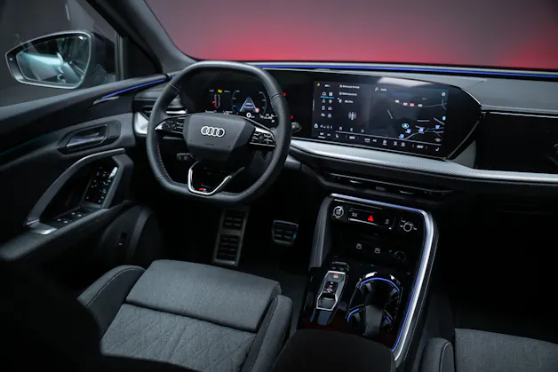 AUDI Q5 Sportback 2.0 40 TFSI S Line quattro S-Tronic / Rückfahrkamera / Sportsitze / Navi