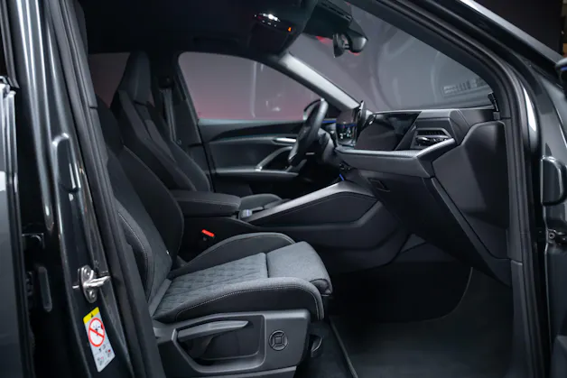 AUDI Q5 Sportback 2.0 40 TFSI S Line quattro S-Tronic / Rückfahrkamera / Sportsitze / Navi