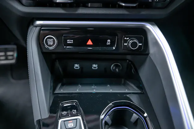 AUDI Q5 Sportback 2.0 40 TFSI S Line quattro S-Tronic / Rückfahrkamera / Sportsitze / Navi