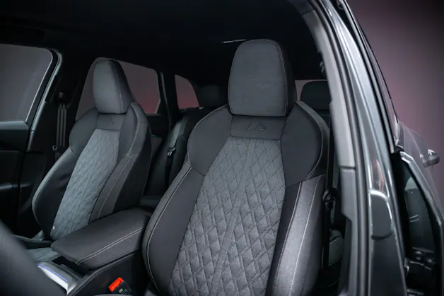 AUDI Q5 Sportback 2.0 40 TFSI S Line quattro S-Tronic / Rückfahrkamera / Sportsitze / Navi