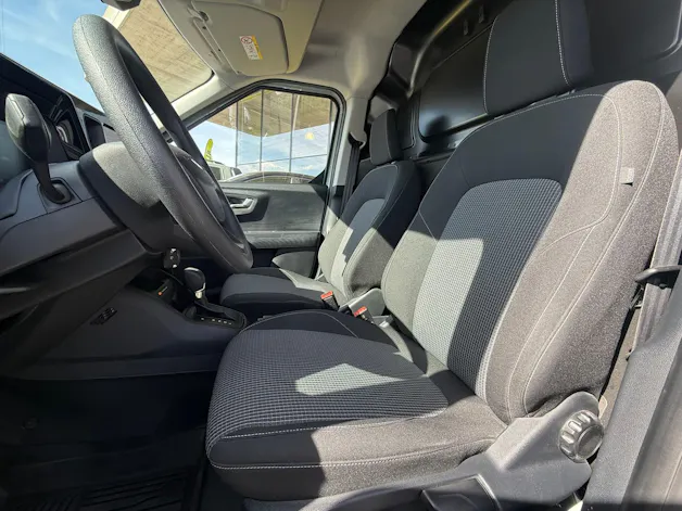 FORD Transit Courier Van 1.0 EcoBoost Trend Automat - INKL. Holzboden + 8fach bereift