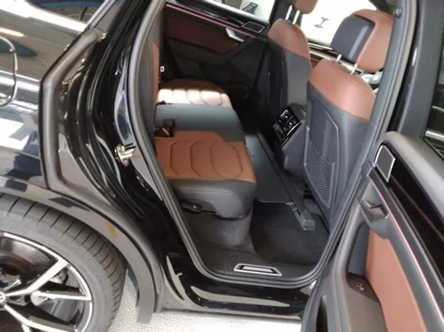 VW Touareg 3.0 TDI 286PS R-Line Tiptronic mit 5 Jahre 100tkm VW Werksgarantie