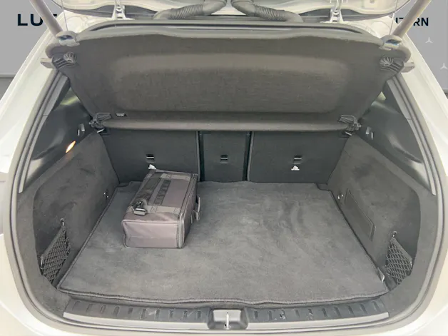 MERCEDES-BENZ EQA 350 AMG Line 4Matic