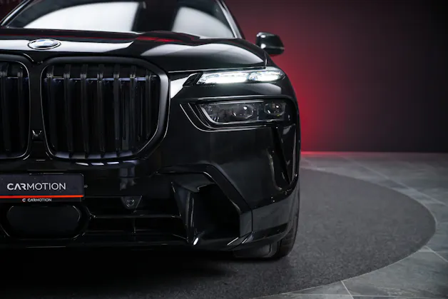 BMW X7 40d xDrive SAG M Sport / Iconic Glow / Panorama-Glasdach / 360°Kamera /