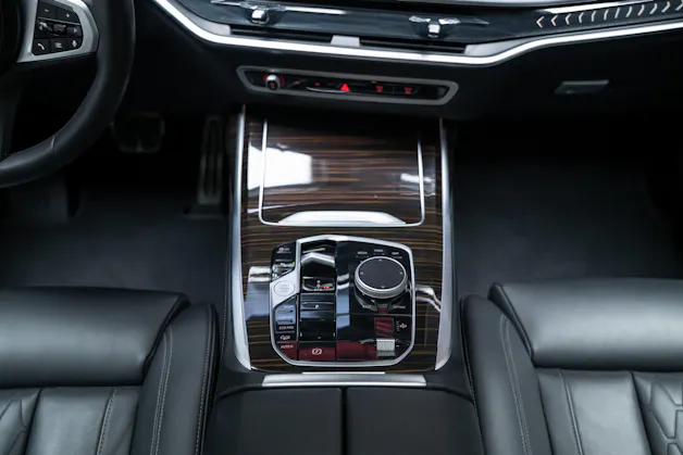 BMW X7 40d xDrive SAG M Sport / Iconic Glow / Panorama-Glasdach / 360°Kamera /