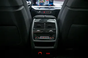 BMW X7 40d xDrive SAG M Sport / Iconic Glow / Panorama-Glasdach / 360°Kamera /