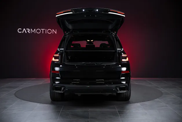 BMW X7 40d xDrive SAG M Sport / Iconic Glow / Panorama-Glasdach / 360°Kamera /