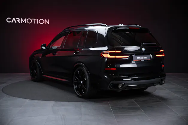 BMW X7 40d xDrive SAG M Sport / Iconic Glow / Panorama-Glasdach / 360°Kamera /
