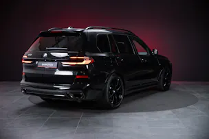 BMW X7 40d xDrive SAG M Sport / Iconic Glow / Panorama-Glasdach / 360°Kamera /