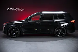 BMW X7 40d xDrive SAG M Sport / Iconic Glow / Panorama-Glasdach / 360°Kamera /