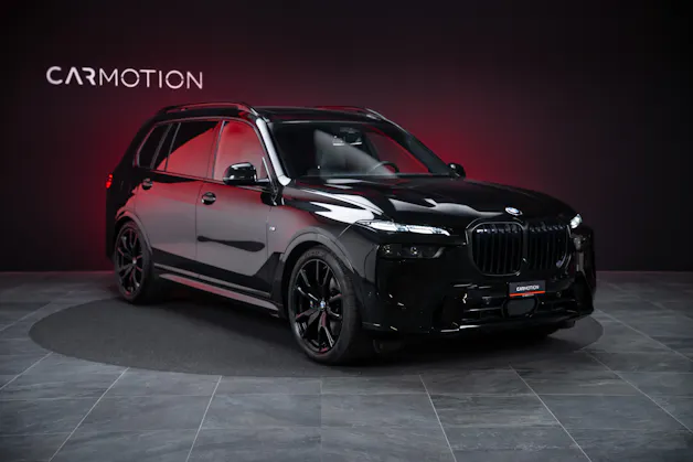 BMW X7 40d xDrive SAG M Sport / Iconic Glow / Panorama-Glasdach / 360°Kamera /