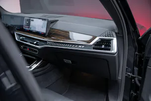 BMW X7 40d xDrive SAG M Sport / Iconic Glow / Panorama-Glasdach / 360°Kamera /