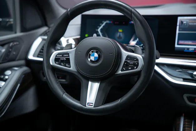 BMW X7 40d xDrive SAG M Sport / Iconic Glow / Panorama-Glasdach / 360°Kamera /