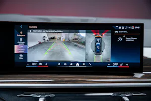 BMW X7 40d xDrive SAG M Sport / Iconic Glow / Panorama-Glasdach / 360°Kamera /