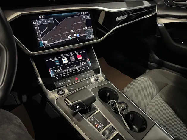 AUDI A6 Limousine 45 TFSI Sport S-tronic I CH I 1.Hand I