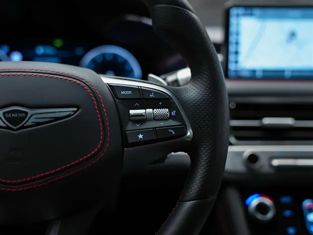 Genesis G70 2.0 TGDI Sport AT8 AWD *ALL BLACK*Werksgarantie*Lenkradheizung*Sitzbelüftung*Head-Up*