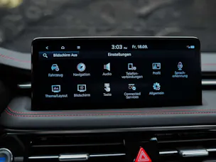 Genesis G70 2.0 TGDI Sport AT8 AWD *ALL BLACK*Werksgarantie*Lenkradheizung*Sitzbelüftung*Head-Up*