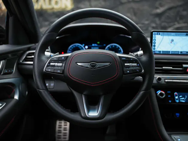 Genesis G70 2.0 TGDI Sport AT8 AWD *ALL BLACK*Werksgarantie*Lenkradheizung*Sitzbelüftung*Head-Up*