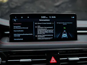 Genesis G70 2.0 TGDI Sport AT8 AWD *ALL BLACK*Werksgarantie*Lenkradheizung*Sitzbelüftung*Head-Up*
