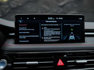 Genesis G70 2.0 TGDI Sport AT8 AWD *ALL BLACK*Werksgarantie*Lenkradheizung*Sitzbelüftung*Head-Up*